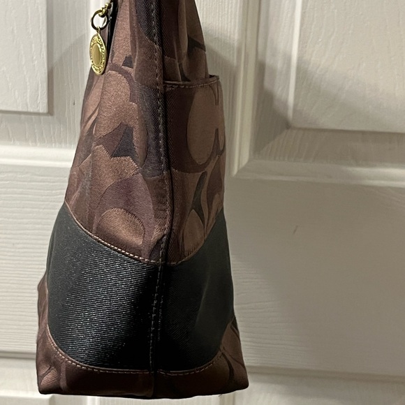 Coach Brown/Black Signature Canvas & Patent Leather Tote F 20018 - Picture 8 of 15